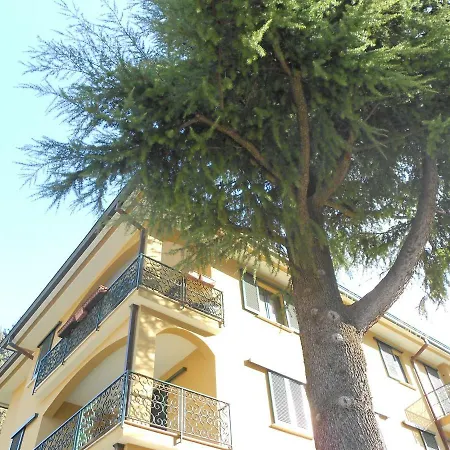 Como Lake Ai Pini Apartman